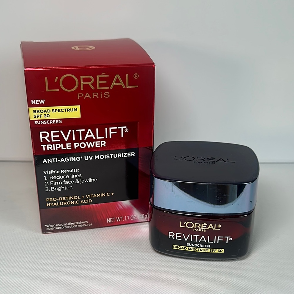 Revitalift Triple Power Face and Neck Moisturizer SPF 30 ✨brand new & sealed